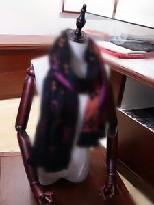 Sciarpa di design Sciarpa di seta Sciarpa di lusso da uomo Designer Scialle da donna Four Seasons Sciarpa di lettera di moda misura 180x65 cm 9 colori di alta qualità