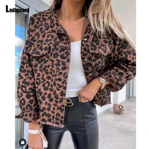 Kurtki damskie Ladiguard Sexy Raped Denim Jacket for Women Leopard Druku