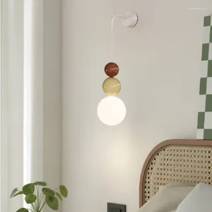 Lampa ścienna nordyckie lampy LED Modern Macaron 2/3 głowy Kulki Kulki Studiuj salon do sypialni jadalnia dekoracyjne oprawy oświetleniowe