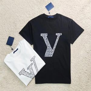 Officiell webbplatsdesigner Summer Mens Designer T Shirt Casual Man Womens Tees with Letters Tryck Kort ärmar Top Sell Luxury Men321E