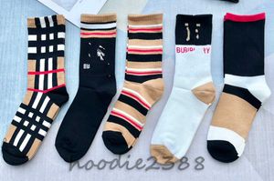 Multi-Designer-Luxusmarkensocken, Herrensocken, Damensocken, warme Baumwollsocken, vier Jahreszeiten für Männer und Frauen, Einheitsgröße DL0824-2