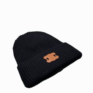 Designer Beanie chapéu de malha de luxo ins popular inverno unisex cashmere letras de metal casual ao ar livre bonnet bonés de malha 9 cores muito bom presente