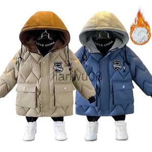 W dół płaszcz 2023 NOWOŚĆ chłopców zimowe ciepłe kurtki mody dzieci z kapturem plus aksamit gęstwy płaszcze dla dzieci ubrania nastolatki chłopiec wiatrakowy parkas x0825
