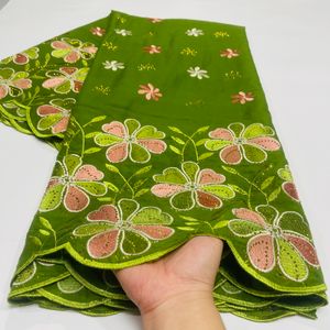 Podstawowe sukienki swobodne zielone 100 bawełniane afrykańskie koronkowe tkaninę 2023 Wysokiej jakości szwajcarskie suche tkaniny z kamieni na wesele 230824