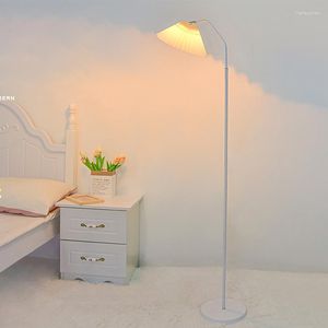 Floor Lamps Home Decorations Pleated Ins Style Lamp Nordic Light Luxury Living Room Sofa Bedroom Bedside Corner Simple