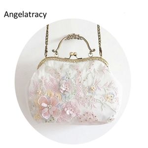 Sacos de noite Angelatracy Handmade Frame Bag Branco Mulheres Lace 3D Flor Bolsa Requintado Chic Feminino Victorian Vintage Embreagem 230824