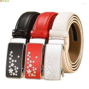 Bälten Red Automatic Buckle Belt Women's Fashion White Black Cinturon Female Midjeband 90 cm-120 cm