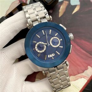 Luksusowe zegarki mężczyzn 45 mm kwarcowy ruch automatyczny Projektant Męski Złoty Pełny pasek ze stali nierdzewnej Waterproof Watch250N
