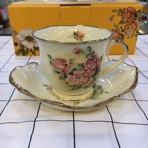 Mubs Korea Queen Rose Wzór 13K ZŁOTA WLETALNY Ręcznie pomalowana filiżanka Ceramiczna Klasyczna herbata do kawy z spodkiem i łyżką zestawu 230825