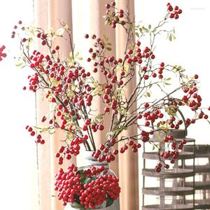 Fiori decorativi 1pc Bacche artificiali di Natale Ramo con foglie Bacche di frutta finta Flores per la decorazione domestica del vaso Giardino esterno