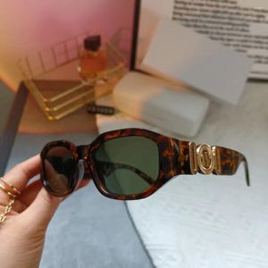 Designer Sunglasses For Men Women Glasses Luxury Fasion Unisex Goggle Beach Sun Prevent Retro Small Frame Design UV400 Top Clothing Accessories