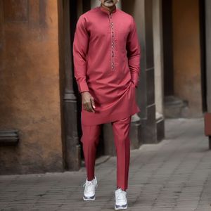 Herren-Trainingsanzüge, Dashiki, afrikanischer Zweiteiler, Rundhalsausschnitt, bestickt, rosa Kleid, Hose, Anzug, lässige Hochzeit, festliche Partykleidung 230824