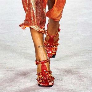 Sapatos femininos estilo europeu e americano 2022 primavera verão novo stiletto salto alto estilo romano sandálias de pvc transparente tamanho grande sapato de moda