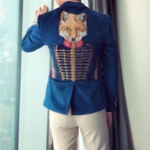 Haftowane mody Blazery dla mężczyzn w stylu brytyjski królewski blue velvet dżentelmen blazer elegancki imprezowy kurtka balowa 272S