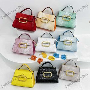 Designe v Tote Bag с большой емкостью плечо -кросс -сумка мода яркие бриллиантовые сумочки Женщины Serpentine Leather Luxury Classic Gradient Color Сумки 230825