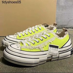 Xvessels/fartyg Wu Shoes Jianhaos samma fluorescerande gröna låga topp upphöjda tjocka sulade duk vulkaniserade för män och kvinnor tiggare yjh1