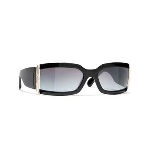 Модные солнцезащитные очки для женщин выдолбленных логотиповых дизайнеров дизайнера 123 Хейн 9124 Стакан