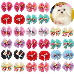 Trajes de gato 100 pcs cão arcos volumes fita pet cabelo arcos laço bowknot borracha bandas bonito acessórios de cabelo presente de porcelana para cães 230825