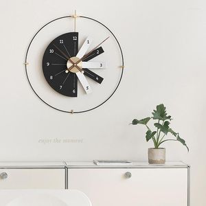 Orologi da parete Orologio al quarzo di grandi dimensioni Camera da letto Minimalista Meccanismo di decorazione 3D Eleganti ornamenti per la stanza Orologio da parete