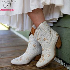 Stövlar Aminuggal Cowboy Wester Boots broderade för kvinnors ankel Bootie Cowgirls Flower Print Fashion Chunky Heel Slip On Shoes 2023 T230824