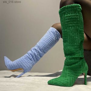 Женщина Long Sexy Ins for Women 2021 Заостренные пальцы на ногах с твердыми супер-высокими каблуками на коленных ботинках.