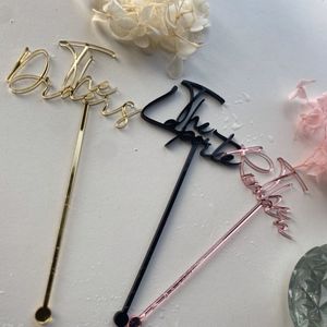 Outros suprimentos para festas de eventos Nome personalizado Agitadores de bebidas personalizados com letras de mão Stir Swizzle Sticks Acessórios de bar Mesa de casamento Peça central 230825