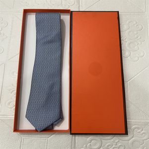 YY2023 Mäns slipsdesigner Mäns siden Silk Tie Letter Jacquard Woven Tie, handgjorda, en mängd olika stilar Men's Wedding Casual and Business Tie Original Box 99