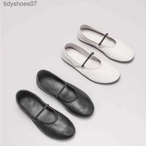 Buty baletowe z rzędu z okrągłym palcem paleniskowym butami z płaskich dna butów francuskiej babci buty