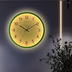 Orologi da parete Orologio dal design nordico Orologio da appendere a batteria Orologi rotondi Grande soggiorno silenzioso Luce notturna Reloj De Pared Decorazioni per la casa