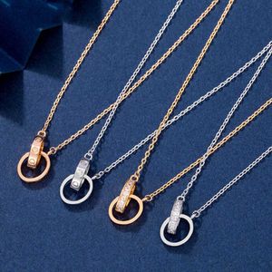 Designer Charm Carter Double Ring Necklace V Gold Plated 18K Buckle Simple Pendant CLAVICLE CHAIN ​​KVINNA KVINNA