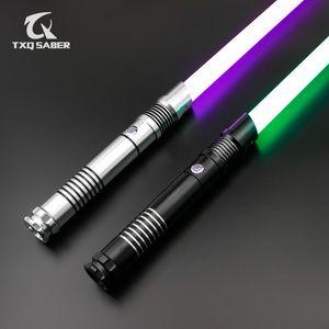 LED Light Sticks TXQSABERRGB Lightsaber ciężki pojedynki metalowy rękojeść gładka lampa błyskowa na starcie wiele kolorów