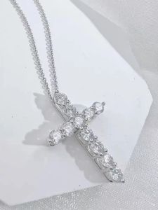 Colares de colares de prata esterlina pingente de diamante criativo criativo simples luz de luxo de nicho de clavícula colar