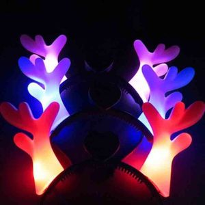 LED Light Sticks 3pcs Luminous Christmas Toy Simulation Antlers Headwear Deer Horns Hair Clips Headband Halloween Cosplay Headdress 230825