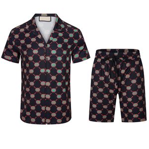 サマーファッションメンズトラックスーツハワイビーチパンツセットデザイナーシャツ印刷レジャーシャツmanスリムボードフィット