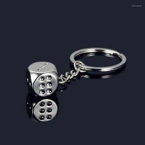 Keychains Lucky Dice Metal Keychain Keyring Jewelry Birthday Present till pojkvän Make Lovers