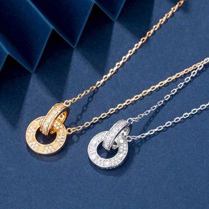 Designer Charm Carter Double Ring V Gold Plated 18k Buckle Necklace Pendant Light Luxury Collar Chain Straight