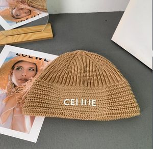 2023 Designer -Schädelkappen Brandbrief Druck Wolle Strickhüte Beanie Cap Herbst Winter Herren Damen Einmessung Feste Farbe Halten Sie warme Hut -Mode -Accessoires