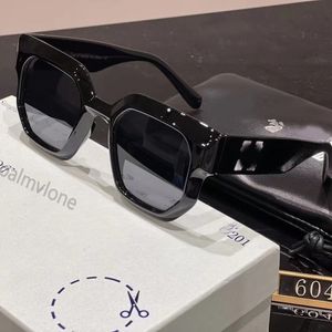 Moda kapalı w güneş gözlükleri lüks offs erkekler ve kadınlar için tasarımcı serin stil sıcak moda klasik siyah beyaz kare çerçeve gözlük trend 5 renk orijinal kutu