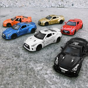 Diecast Model car 1 32 Diecast Toy Car Model JDM Skyline Ares GTR R34 R35 Miniature Scale Alloy Metal Simulation Vehicles for Children Gift 230825