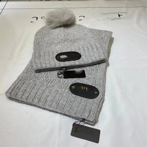 2023 Ny Winter Hat Scarf Set Fashion Men's and Women's Letter Designer Hat Plaid Sticked Skull Hat Winter Beanie Hat22