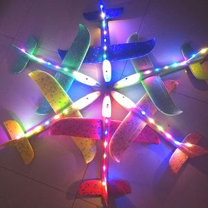 Flugzeugmodell 50 cm großer LED-Blitz, Segelflugzeug, Schaumflugzeug, Handwurf, Licht, Trägheitsflugzeug, EPP, Outdoor-Spaß von Kinderspielzeug für Kinder, Geschenk 230825