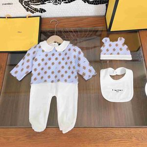 Popüler yürümeye başlayan çocuk kıyafetleri kontrast dikiş bebek vücut boyutu 3-18 m 3pcs Bebek desen tüm tulum şapkası tükürük havlusu Ağustos24