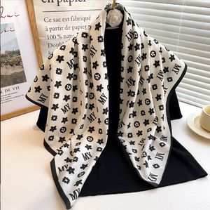 Luxury Designer Women Silk Scarf Summer Neckerchiefs Print Foulard Satin Simple Square Lightweight Scarves Shawls 90*90cm