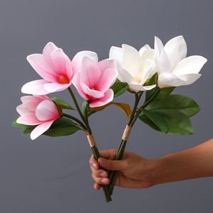 3 huvuden Magnolia Artificial Feel Pu Flowers Home Table Decoration Accessories Wedding Bride Hand Bouquet Fake Orchid