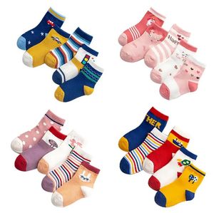 Neue Baby-Kinder-Socken aus weicher Baumwolle, Jungen, Mädchen, Baby, niedliches Cartoon-Tier, Streifen, Punkte, modische Babysocken, 0–3 Monate, Herbst-Winter-Geschenk