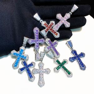 Anhänger Halsketten Männer Frauen Bunte Blau Rosa Lila Bunte Cz Kreuz Anhänger Halskette Iced Out Bling 5A Cubic Zirocnia Hip Hop Schmuck 230826