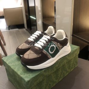 New Kids Sneakers Genuine Leather Casual Thick-soled Lightweight Breathable Sport Shoes for Girls Boys Basketball Shoes