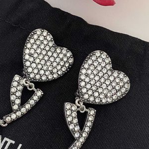 أقراط مصممة SL Top Luxury Top Love Love Ear Clip مع Network Ins Valbeded Red Earment Clip Clip Accessories Valentine Day Gifts عالية الجودة للمجوهرات