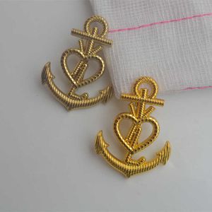 Дизайнерский брошь Sl Luxury Topean версия нового Y Letters Suit The Workplace Accessories Accessories Gold Navy Emblem