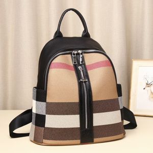 Skolväskans läderryggsäck Grid Högkvalitativa kvinnor Svart Real Cowhide Ladies Canvas Bag Natural Ryggsäckar 230826